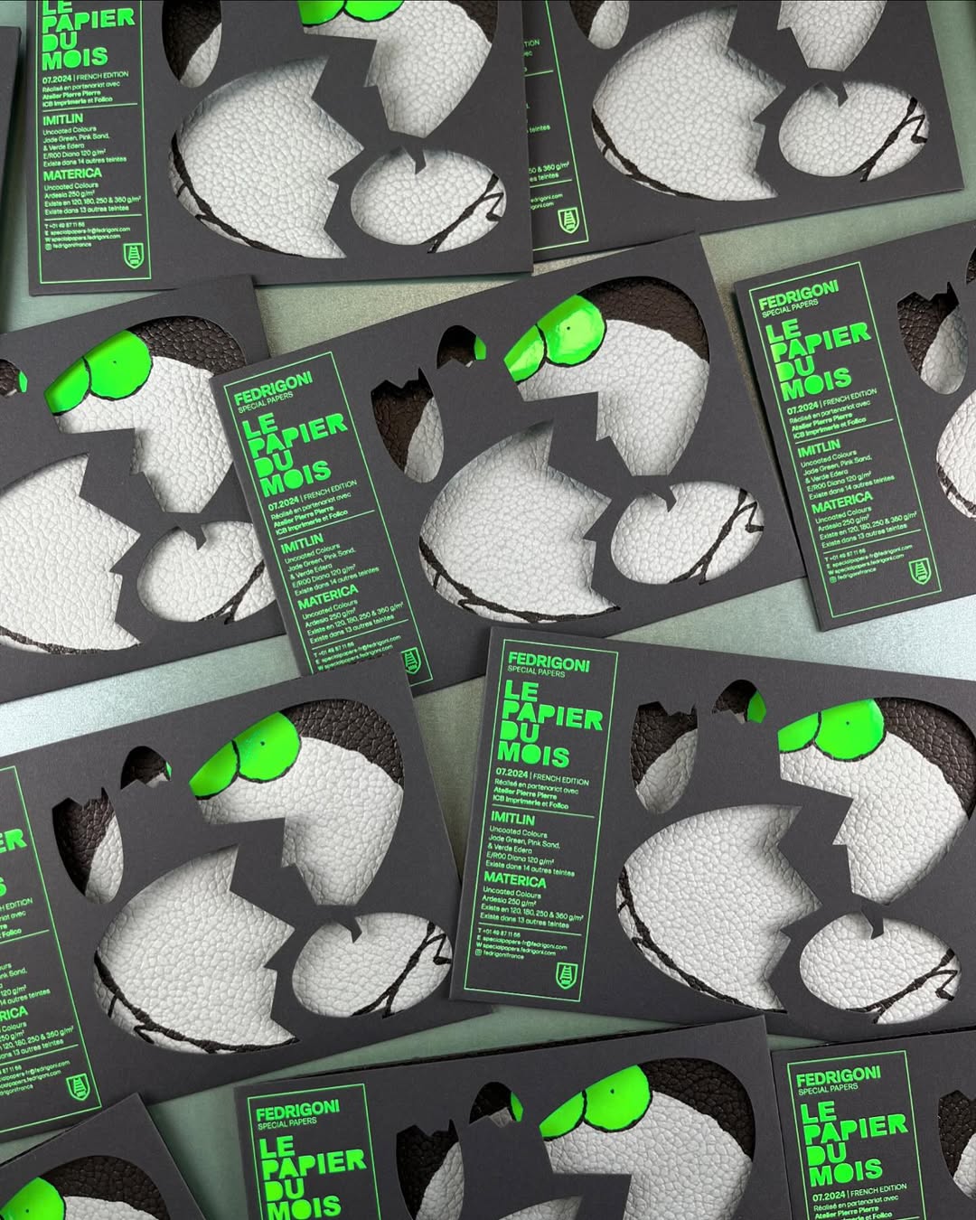 Eine magische Begegnung von fluoreszierenden Folien und einzigartigen Kreaturen
